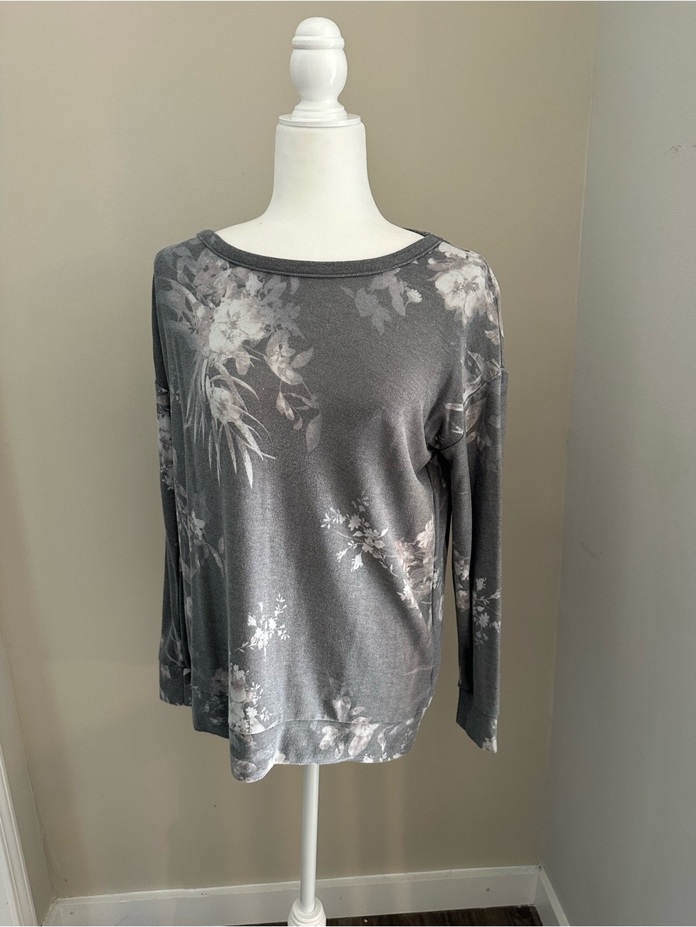 Chaser Gray Floral Long-Sleeve Tee